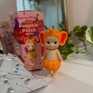 Sonny Angel Pumpkin Patch Mini Figure